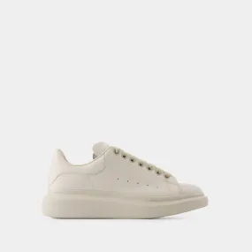 Alexander McQueen  Oversized Sneakers - Alexander McQueen - Leather - Beige