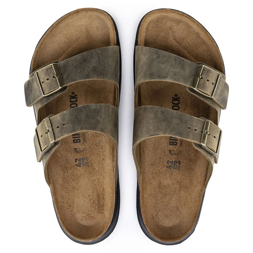 Birkenstock Arizona Rugged Faded Khaki Oiled Leather Sandals (Regular)