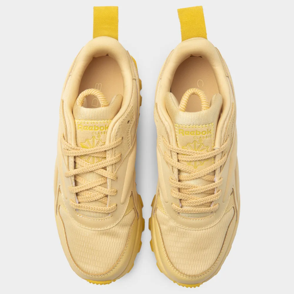 JD Sports Reebok x Cardi B Junior Girls’ Classic Leather V2 / Yellow