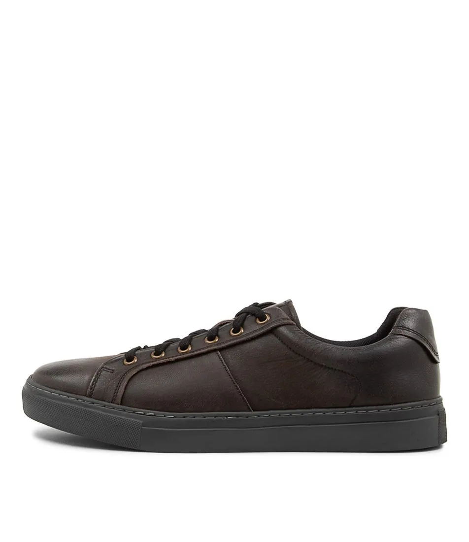 JULIUS MARLOW Chase Washed Black Leather Sneakers