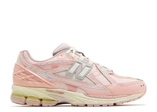 NEW BALANCE 1906U LUNAR NEW YEAR SHELL PINK