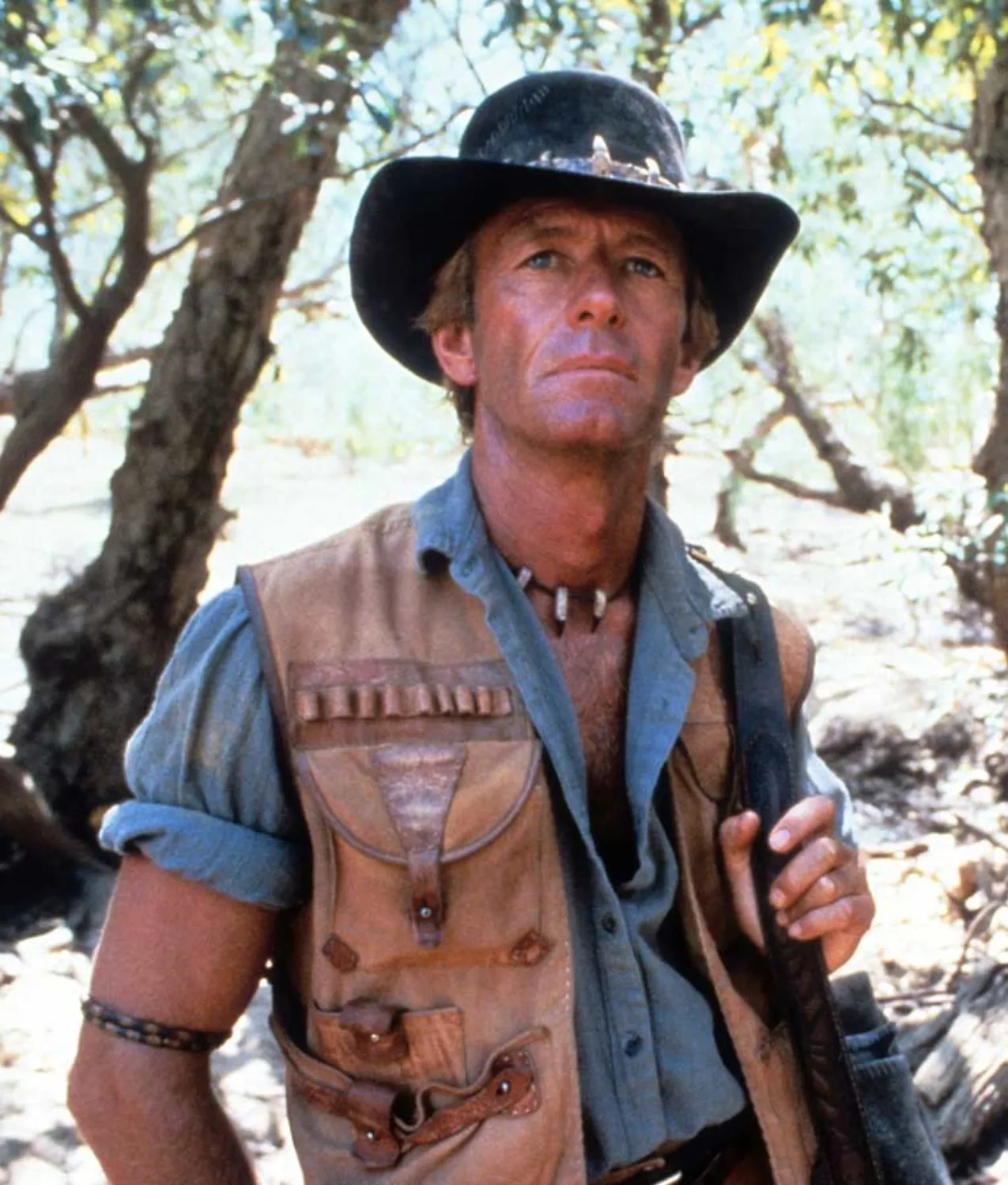 Paul Hogan Crocodile Dundee Vest | Abbraci