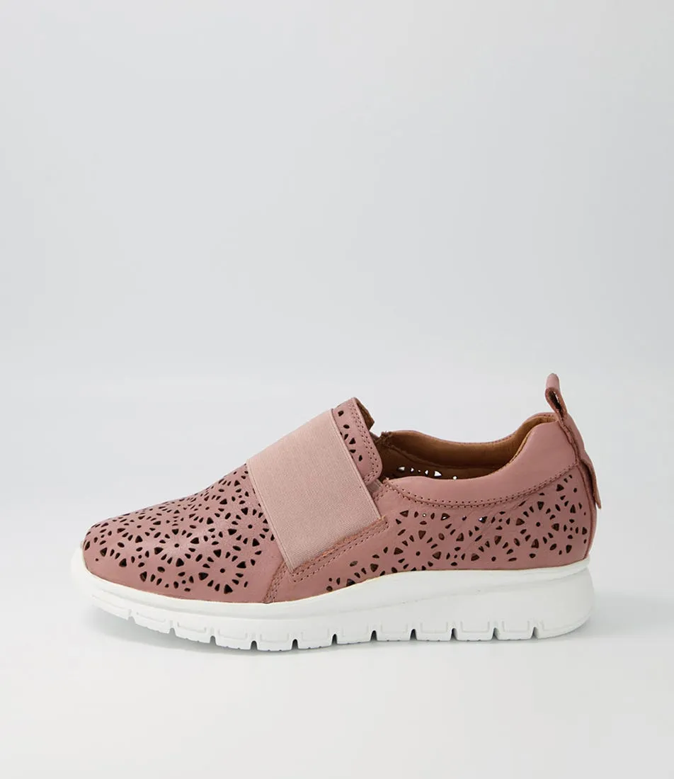 SUPERSOFT Delish Warm Rose Leather Elastic Sneakers