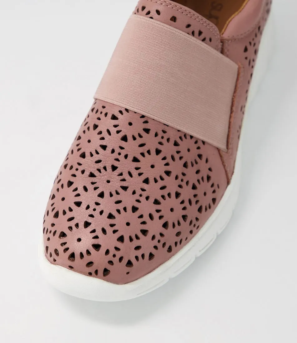 SUPERSOFT Delish Warm Rose Leather Elastic Sneakers